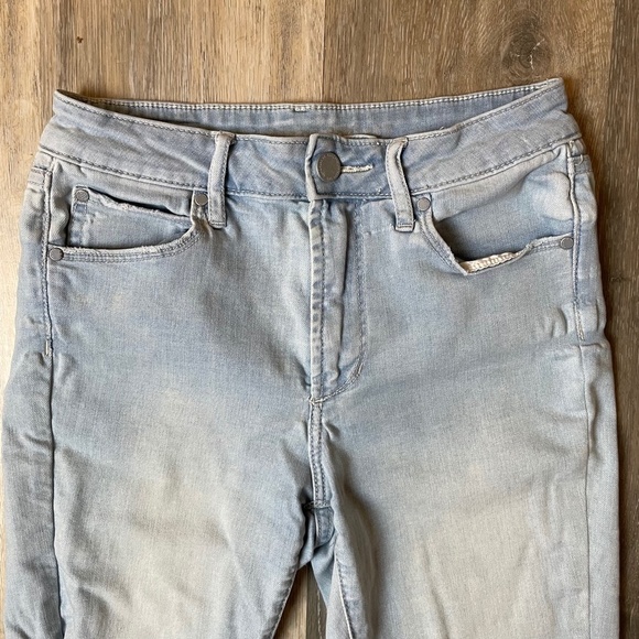 ARTICLES OF SOCIETY Distressed Light Wash Raw Hem Skinny Jeans Size 24 - Picture 2 of 4
